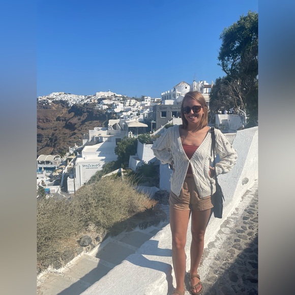 Meet your Posher, Elizabeth - Picture 4 of 4